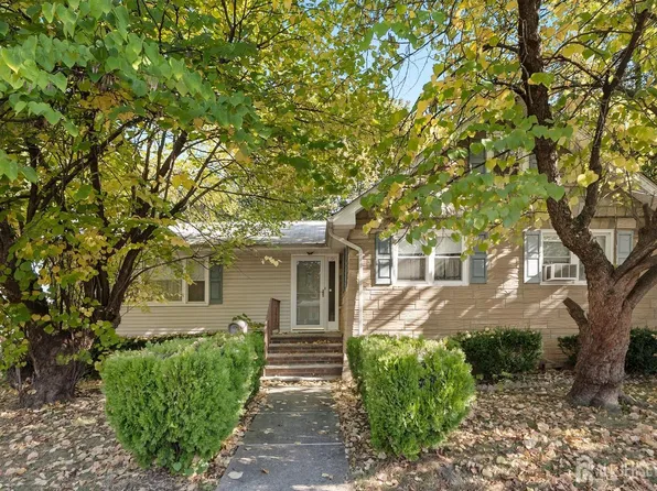 196 E Stearns St, Rahway, NJ 07065