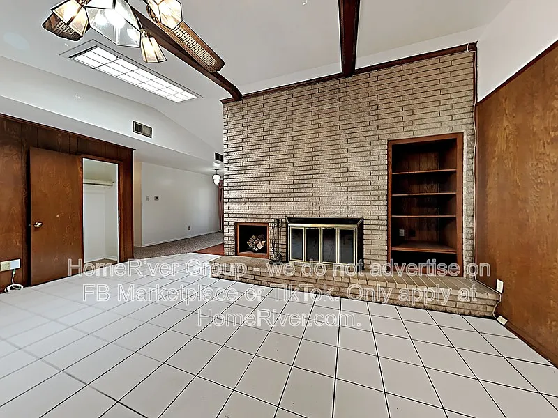 3 bed, 2.0 bath, 1686 sqft, $2,150 — Photo 2