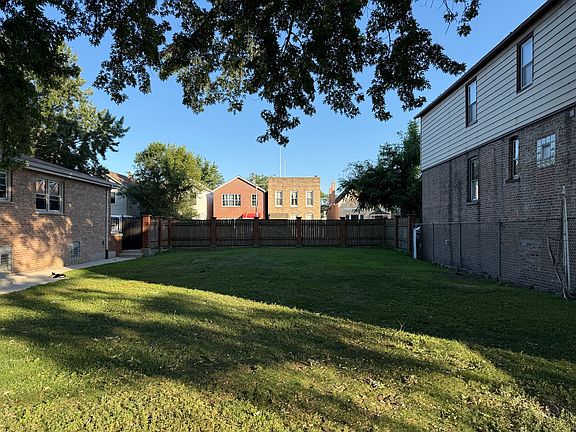 3rd image of 2706 S Hillock Ave