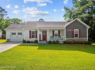 100 Hawsboro Ct, Jacksonville, NC 28540