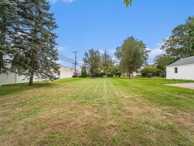 20494 Louise St, Livonia, MI, 48152