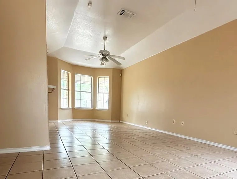 1472 Timber Valley Dr — Photo 3