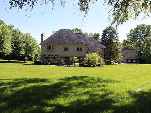 4th image of 11126 Bradley Ct