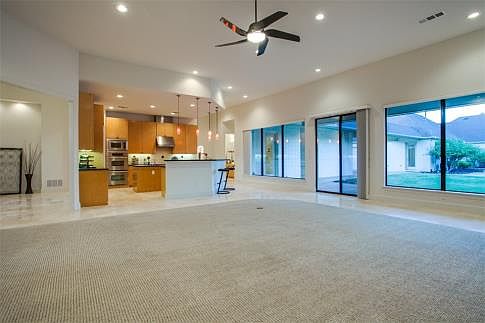 4th image of 4302 Savannah Cir