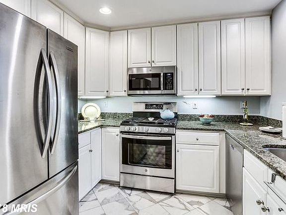 2nd image of 2330 14th St N APT 406