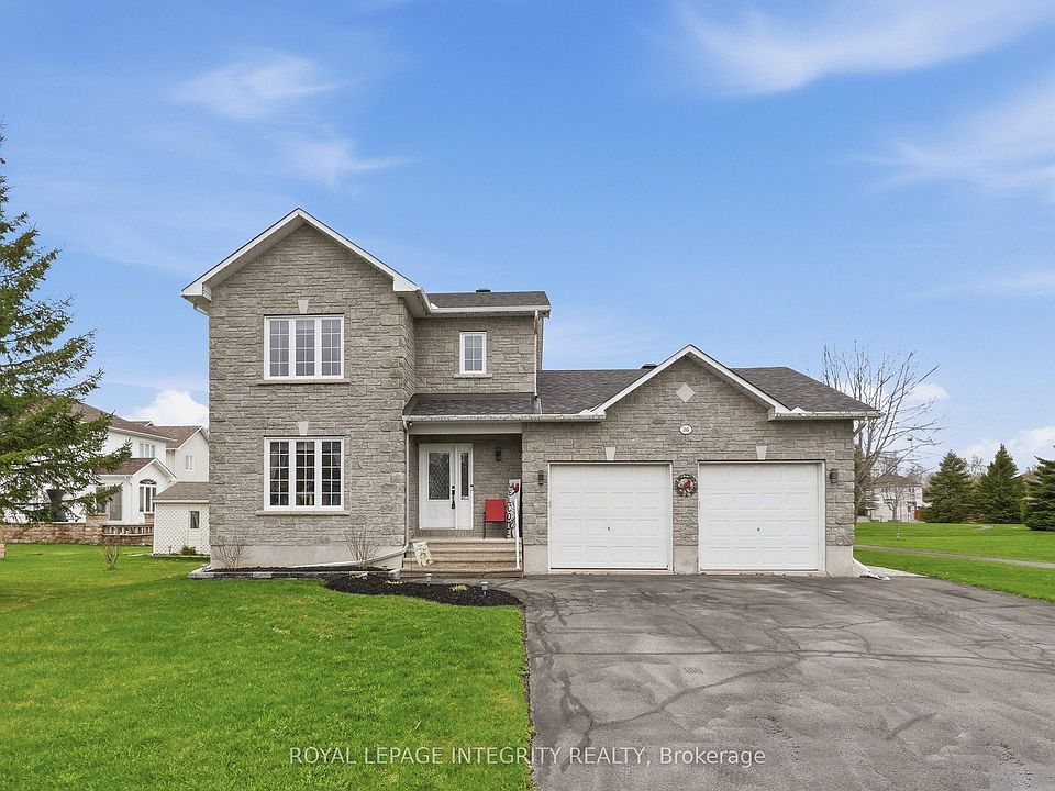 1st image of 36 Frontenac Blvd