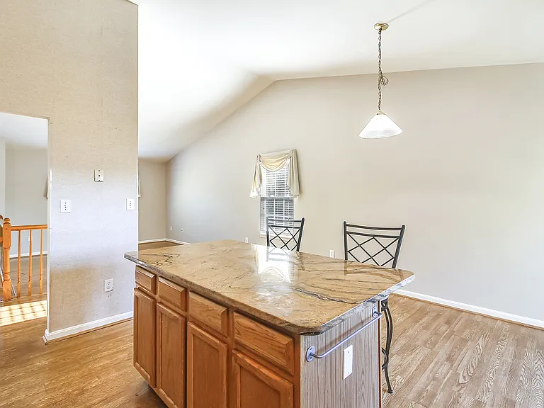102 W Deer Park Rd — Photo 46