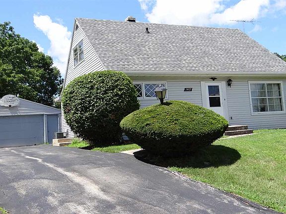 2nd image of 1407 Charlotte Dr
