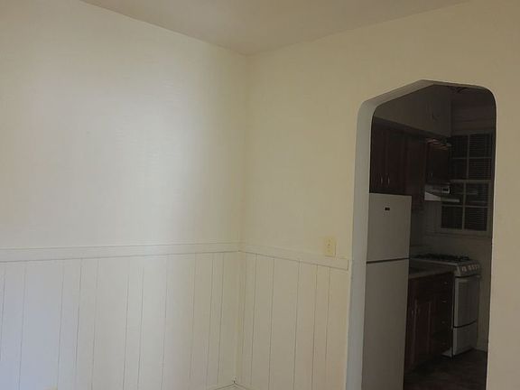 5th image of 426 E Glendale Ave #2