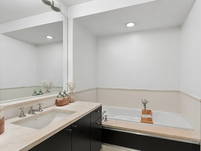 207 E 57th St #5C — Photo 8
