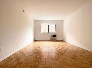 (Undisclosed Address), Great Neck, NY 11021