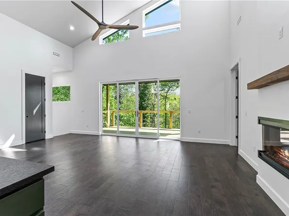 71 York Dr, Bella Vista, AR 72714