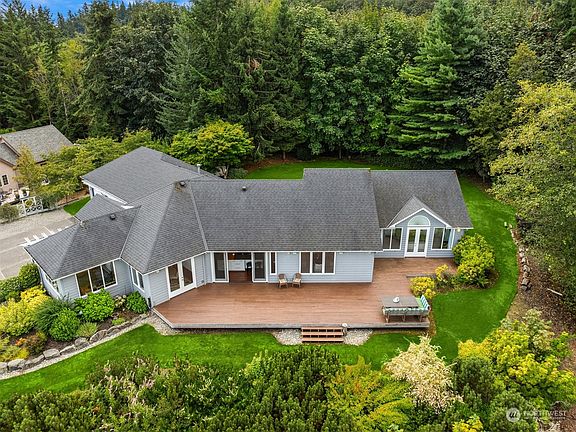 5th image of 889 Marshall Drive