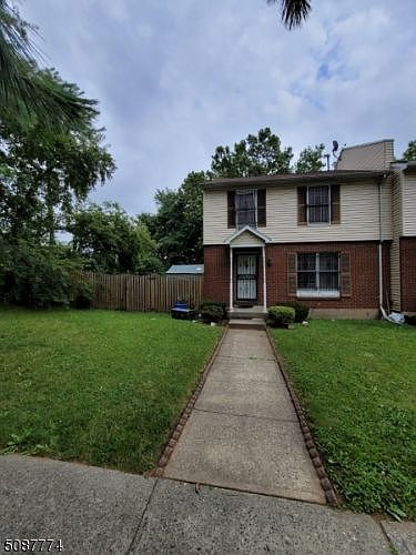 1st image of 2 Dandridge Dr