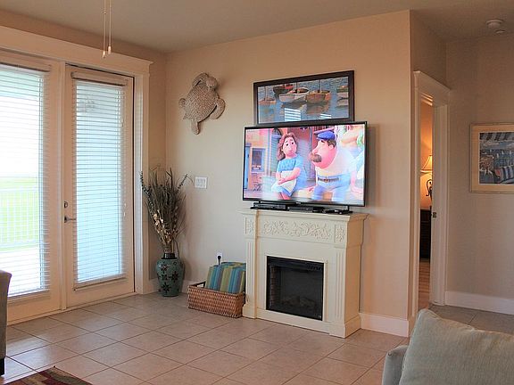 5th image of 4211 Pointe West Dr Unit 101