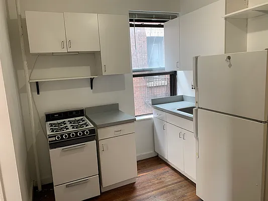 Rented by Aryeh Realty | media 34