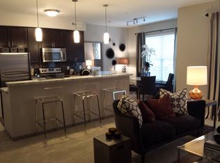 6370 Astor Place Dr APT 301, New Albany, OH 43054