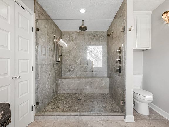 5th image of 1503 Foxfire Dr