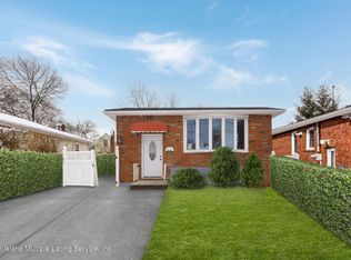 416 Watchogue Rd, Staten Island, NY 10314