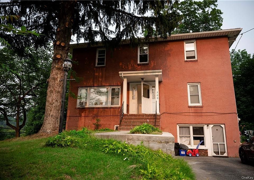 1st image of 200 Buttonwood Ave #3