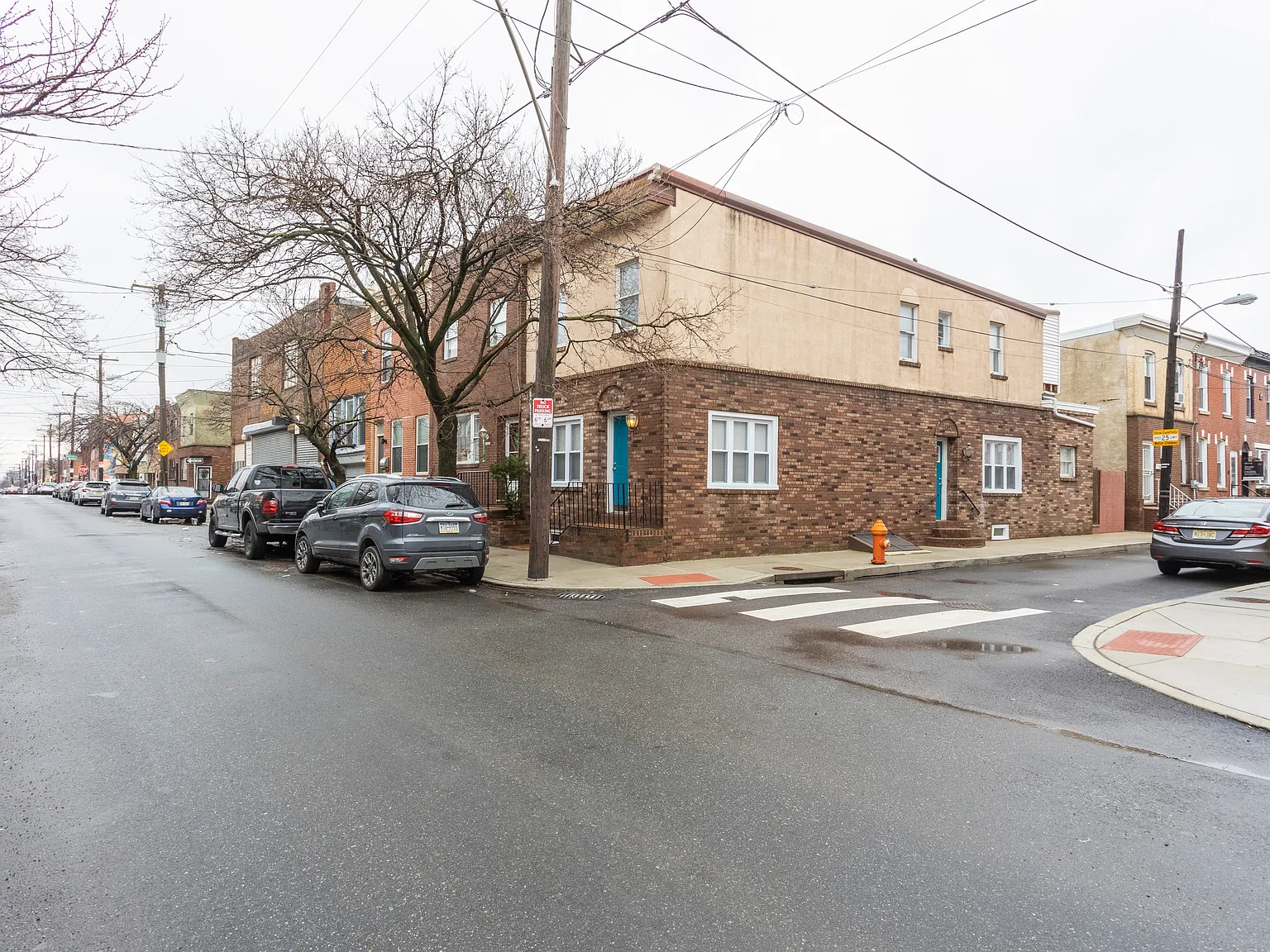 3 bed, 1350 sqft, $2,295 — Photo 3