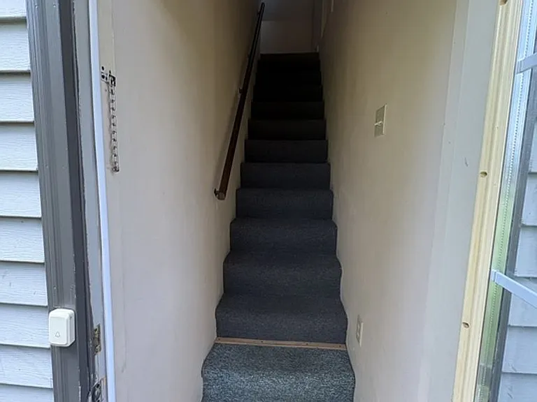 931 S 4th St #UPSTAIRS — Photo 7