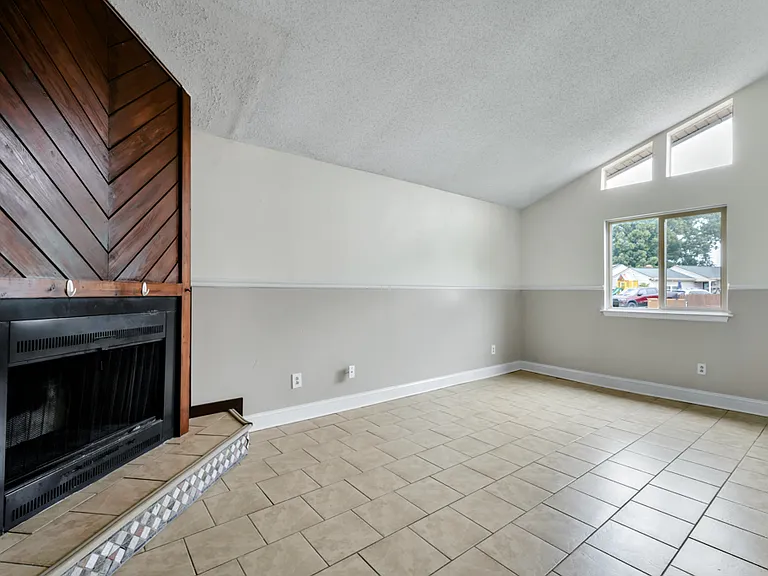 932 Fern Ridge Rd — Photo 7