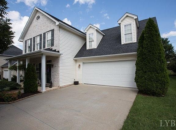 2nd image of 211 Duncraig Dr