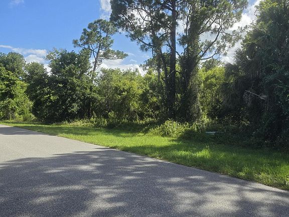2nd image of 3912 Rambling Acres Dr