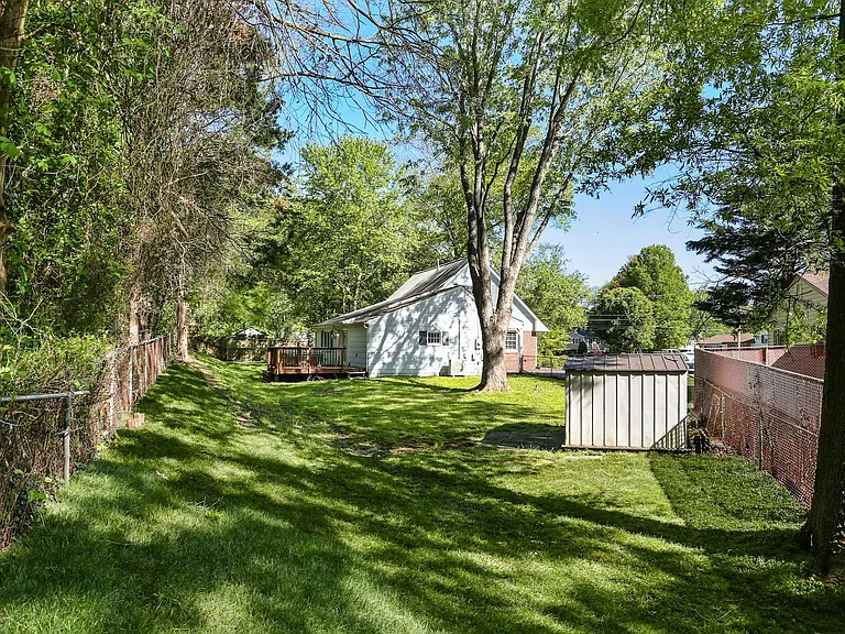 4903 Shirley St — Photo 35