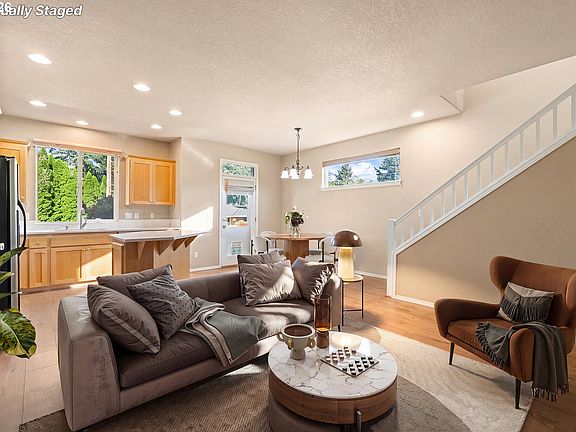 4th image of 1149 N Spruce Ct