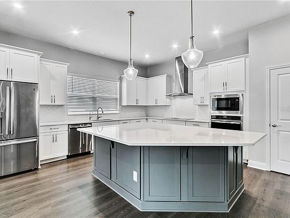 2nd image of 13328 Highland Woods Dr