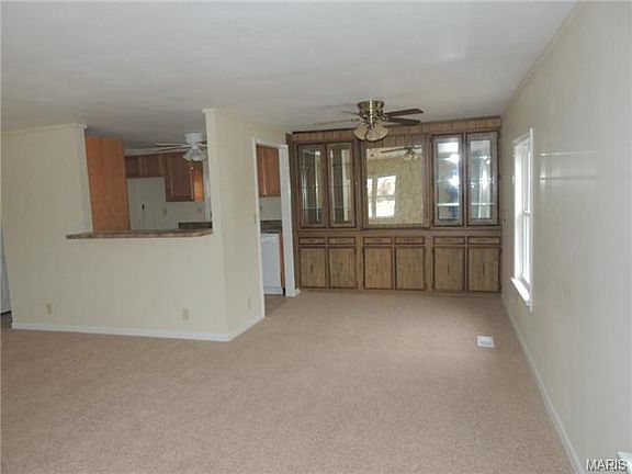 4th image of 1025 Houston Ct