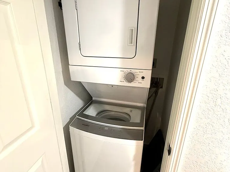 966 La Costa Cir #5 — Photo 9
