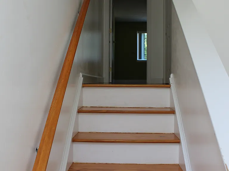 75 Florence Way — Photo 14