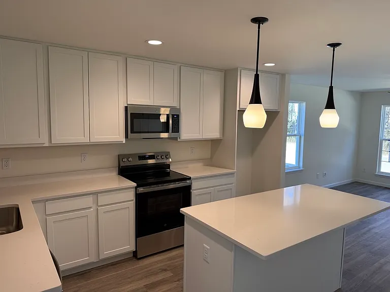 435 Sunset Hollow Dr — Photo 3