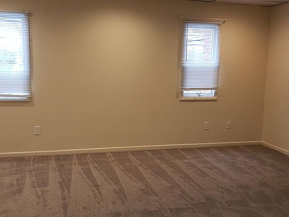 4th image of 1004 Main St #1C