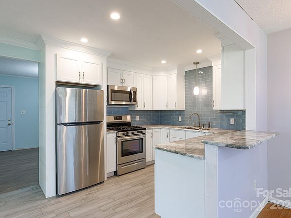 5th image of 1730 Lumpkin Cir
