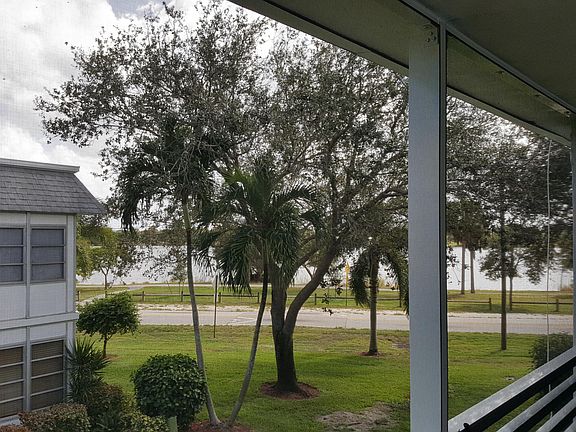 4th image of 3200 Lake Osborne Dr APT 204