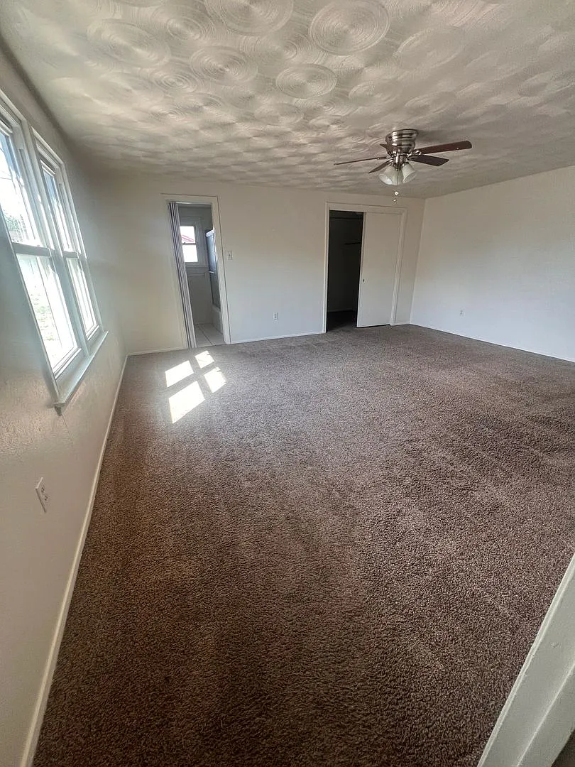 Large Family Home! — Photo 3