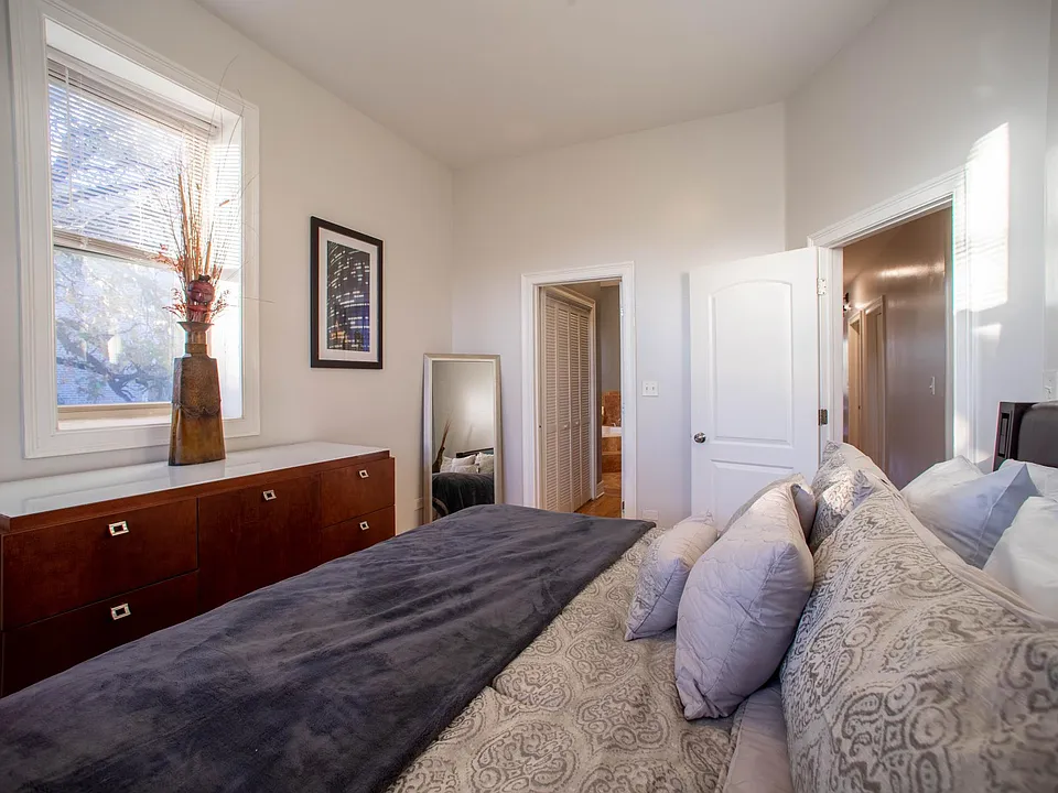 6337 S Drexel Ave