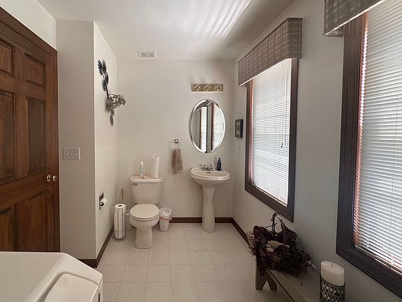 2nd image of 2704 Brookview Dr