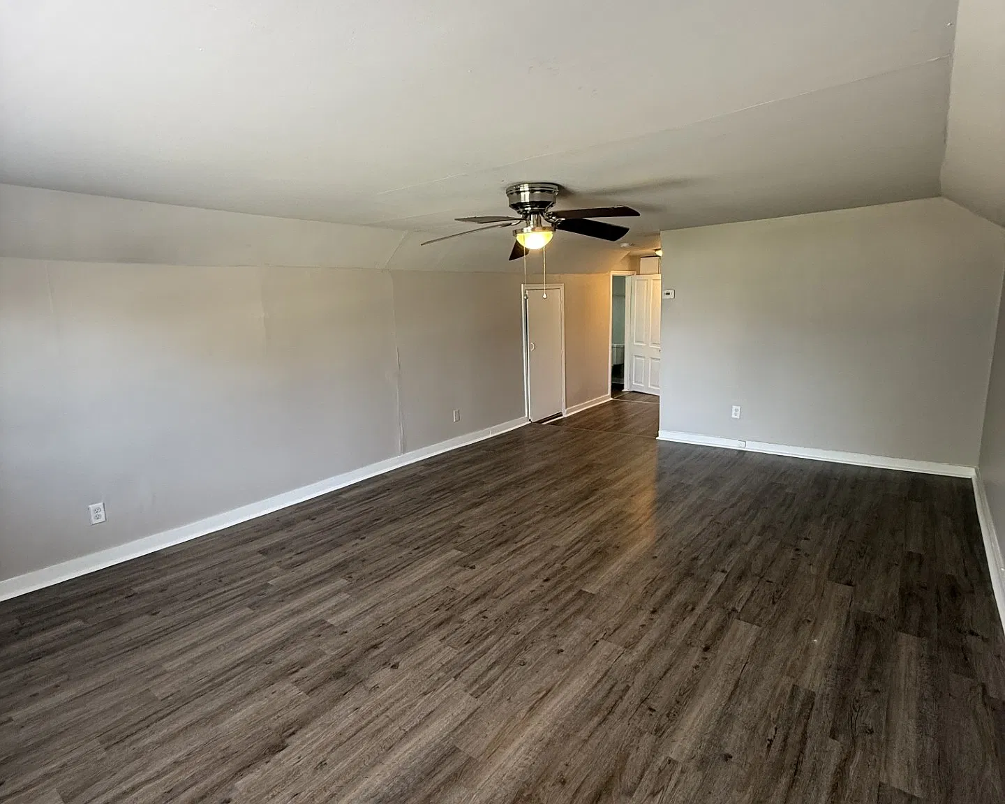 1 bed, 490 sqft, $650 — Photo 2