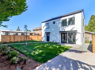 9522 Mary Ave NW, Seattle, WA 98117