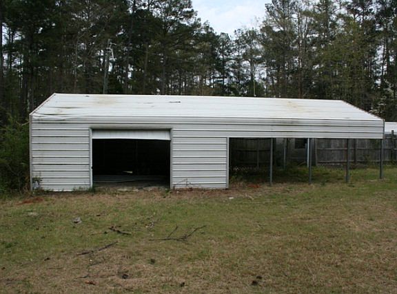 4th image of 1370 Forest Lake Dr