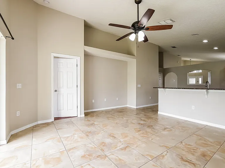14643 Lady Victoria Blvd — Photo 3