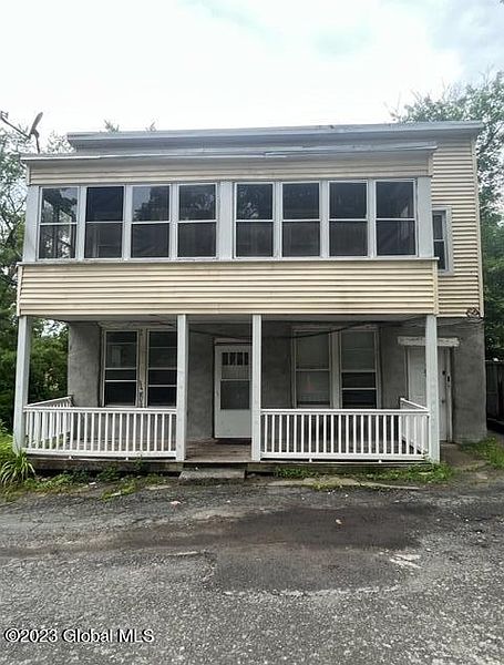 2nd image of 9 Lakeview Avenue