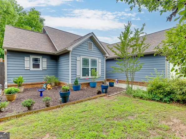 370 Fairfield Dr, Jefferson, GA 30549