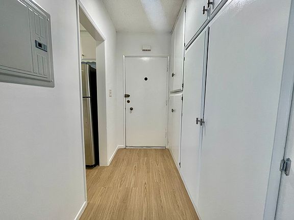 2nd image of 1445 N Fairfax Ave APT 202