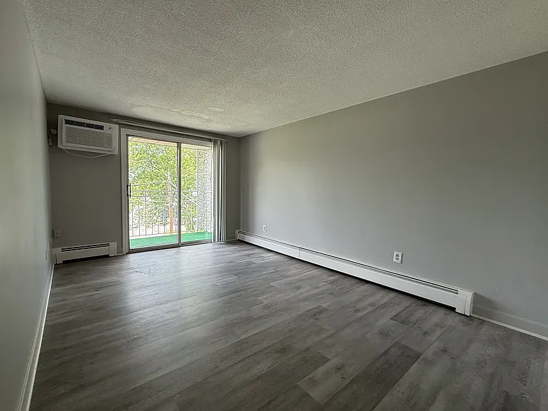 Delmont Estates — Photo 19